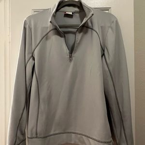Clique size Large athletic pullover